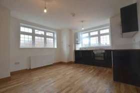 2 bedroom Maisonette...